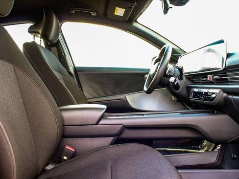 Used 2023 Hyundai Ioniq 6 SE image 41