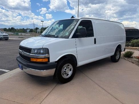 Used 2020 Chevrolet Express 2500 w/ Driver Convenience Package RWD image 8