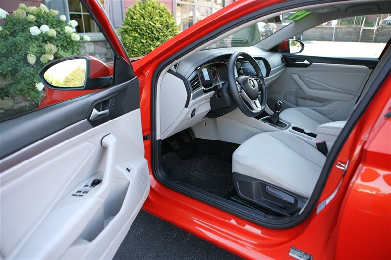 Used 2019 Volkswagen Jetta S w/ Driver Assistance Package FWD image 8