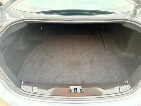 Used 2015 Jaguar XF Premium image 36