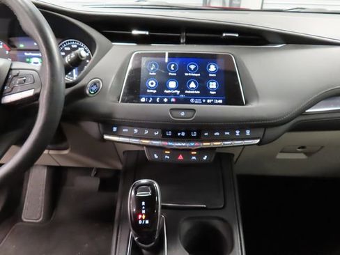 Used 2023 Cadillac XT4 Luxury w/ Cold Weather Package image 22