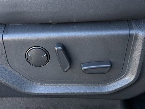 Used 2022 Ford Expedition XLT image 30