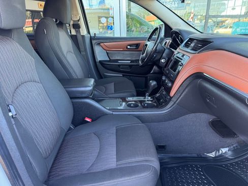Used 2016 Chevrolet Traverse LT AWD/4WD image 16