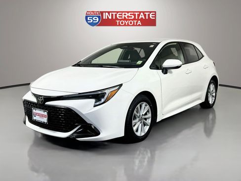 Used 2024 Toyota Corolla SE FWD image 3
