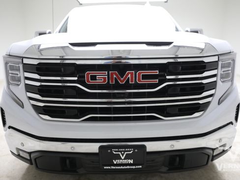 New 2026 GMC Sierra 1500 SLT w/ SLT Premium Package AWD/4WD image 8