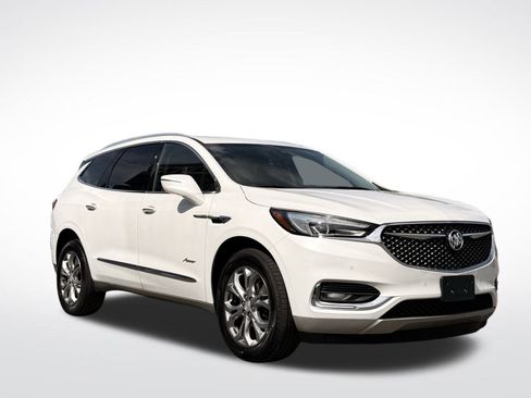 Used 2018 Buick Enclave Avenir image 3