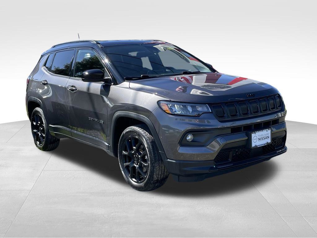 Used 2022 Jeep Compass Latitude AWD/4WD image 3
