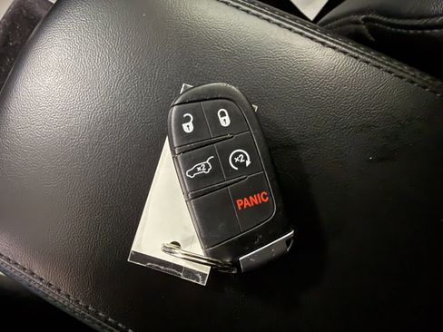 Used 2021 Jeep Grand Cherokee Laredo X RWD image 21