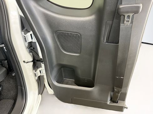 Used 2024 Nissan Frontier SV AWD/4WD image 26