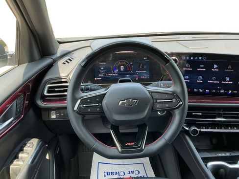 Used 2026 Chevrolet Traverse RS FWD image 12