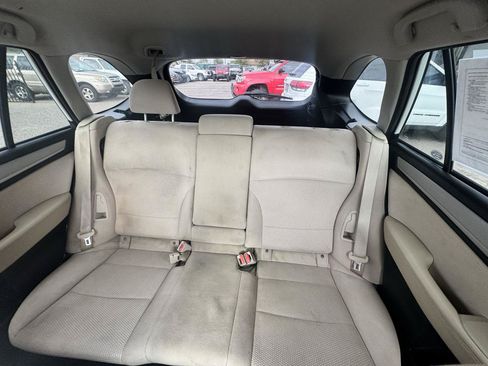 Used 2019 Subaru Outback 2.5i Premium AWD/4WD image 17