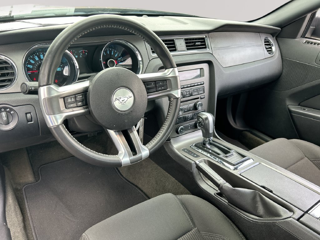 Used 2014 Ford Mustang Coupe RWD image 20