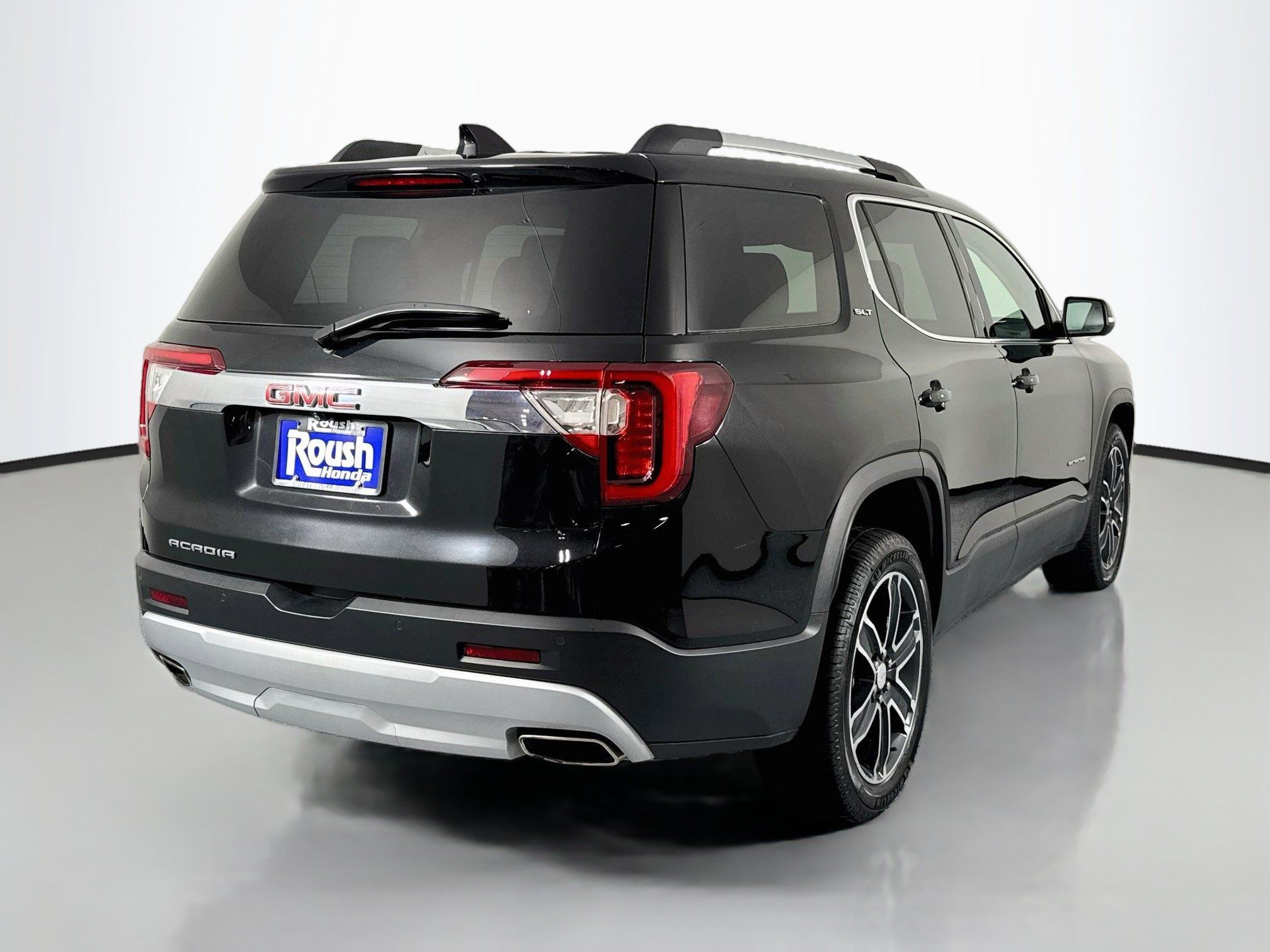 Used 2021 GMC Acadia SLT w/ Technology Package FWD image 5