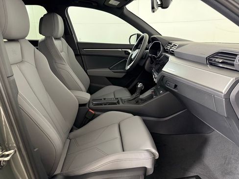 New 2025 Audi Q3 2.0T Premium image 14