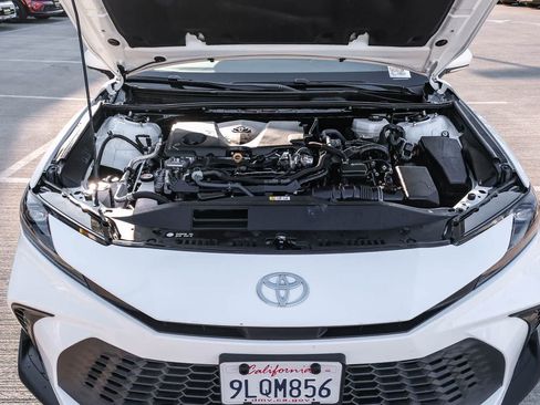 Used 2025 Toyota Camry SE FWD image 27