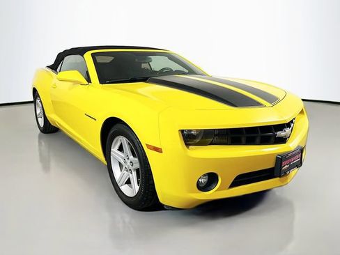 Used 2011 Chevrolet Camaro LT image 2