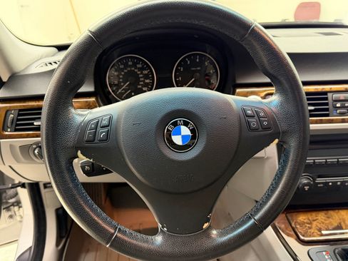 Used 2006 BMW 330i Sedan RWD image 11