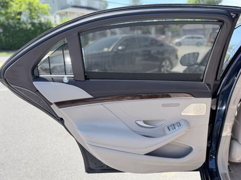 Used 2015 Mercedes-Benz S 550 4MATIC Sedan image 24