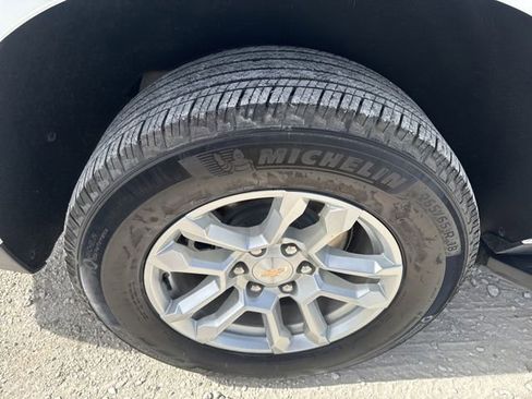 Used 2025 Chevrolet Tahoe LT image 30