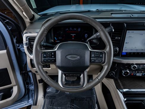 Used 2026 Ford F250 Platinum w/ Platinum Plus Package image 19