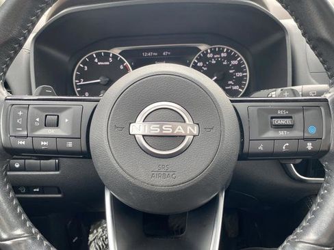 Used 2023 Nissan Rogue SL image 16