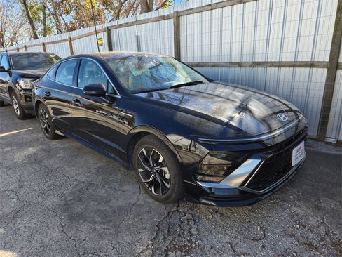 Used 2025 Hyundai Sonata SEL image 2