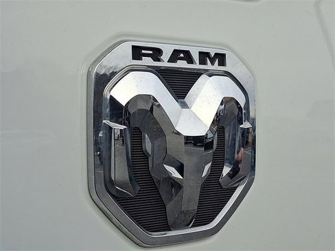 Used 2024 RAM 2500 Tradesman w/ Chrome Appearance Group image 30