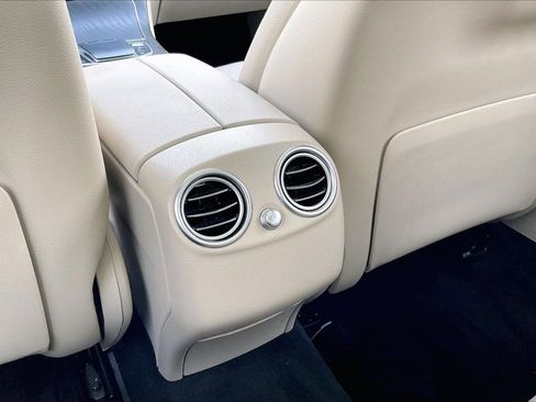 Used 2021 Mercedes-Benz GLC 300 w/ Premium Package image 32