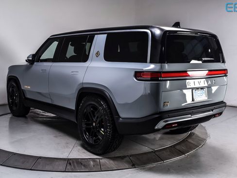Used 2022 Rivian R1S Launch Edition image 4