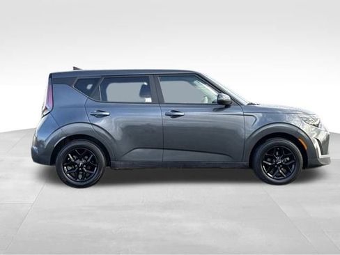 Used 2023 Kia Soul LX w/ Option Group 015 image 8