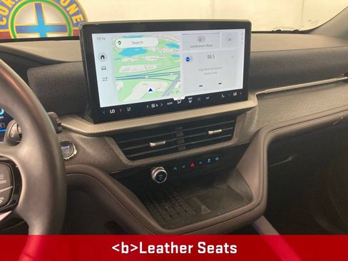 Used 2025 Ford Explorer Platinum w/ LUX Leather Package AWD/4WD image 2