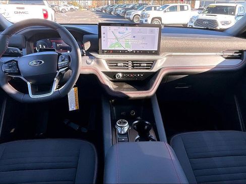 New 2026 Ford Explorer ST-Line w/ ST-Line Street Pack image 5
