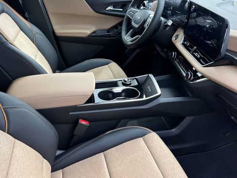 New 2026 Chevrolet Equinox ACTIV w/ Convenience Package III image 16