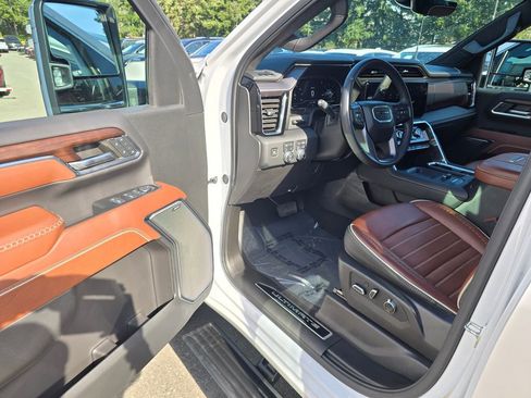 Used 2024 GMC Sierra 3500 Denali Ultimate image 58