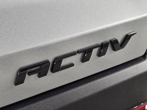 New 2026 Chevrolet Equinox ACTIV w/ Convenience Package III FWD image 12