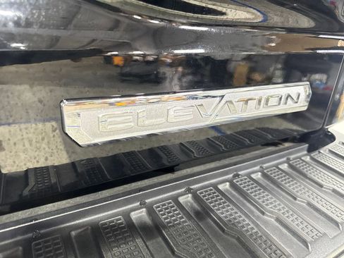 Used 2024 GMC Sierra 1500 Elevation image 23