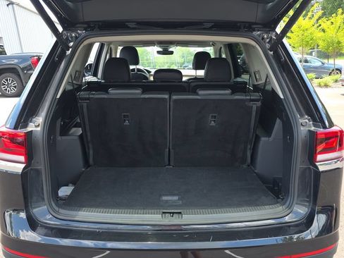Used 2025 Volkswagen Atlas SE FWD image 9