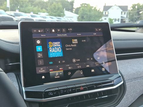 Used 2024 Jeep Compass Latitude w/ Convenience Group image 15