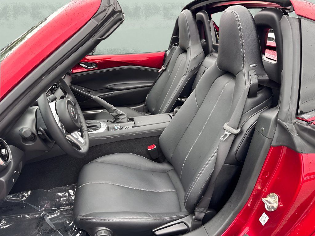 Used 2026 MAZDA MX-5 Miata RF Grand Touring RWD image 11