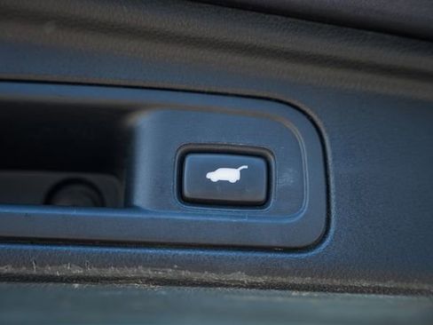 Used 2017 Honda Pilot Touring image 11