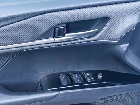 New 2026 Toyota Camry Hybrid FWD image 21