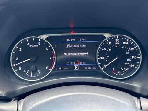 Used 2025 Nissan Sentra SV FWD image 36