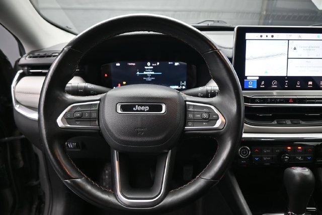 Used 2022 Jeep Compass Limited w/ Elite Group AWD/4WD image 32