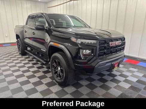 Used 2024 GMC Canyon Elevation AWD/4WD image 3
