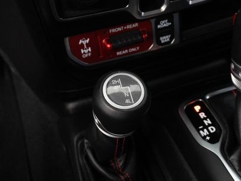 Used 2021 Jeep Gladiator Rubicon AWD/4WD image 26