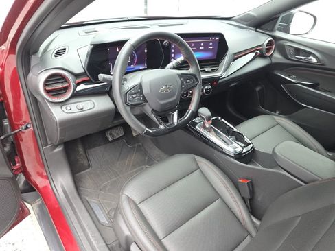 Used 2024 Chevrolet Trax RS w/ Driver Confidence Package image 16