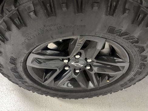 Used 2020 Chevrolet Silverado 1500 Custom Trail Boss w/ Custom Convenience Package image 8