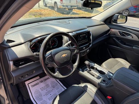 Used 2019 Chevrolet Traverse LT w/ LPO, Floor Liner Package AWD/4WD image 18