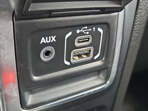 Used 2020 Jeep Gladiator Sport w/ Quick Order Package 24S image 15