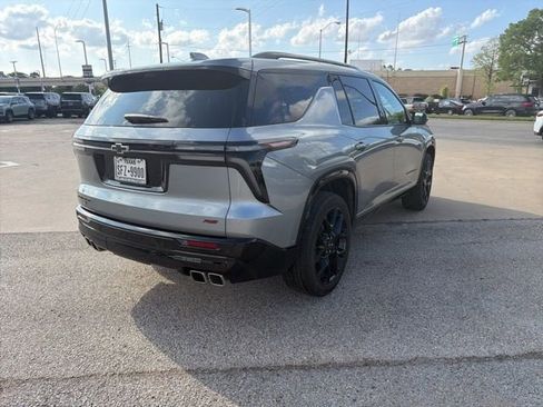 Used 2026 Chevrolet Traverse RS image 3